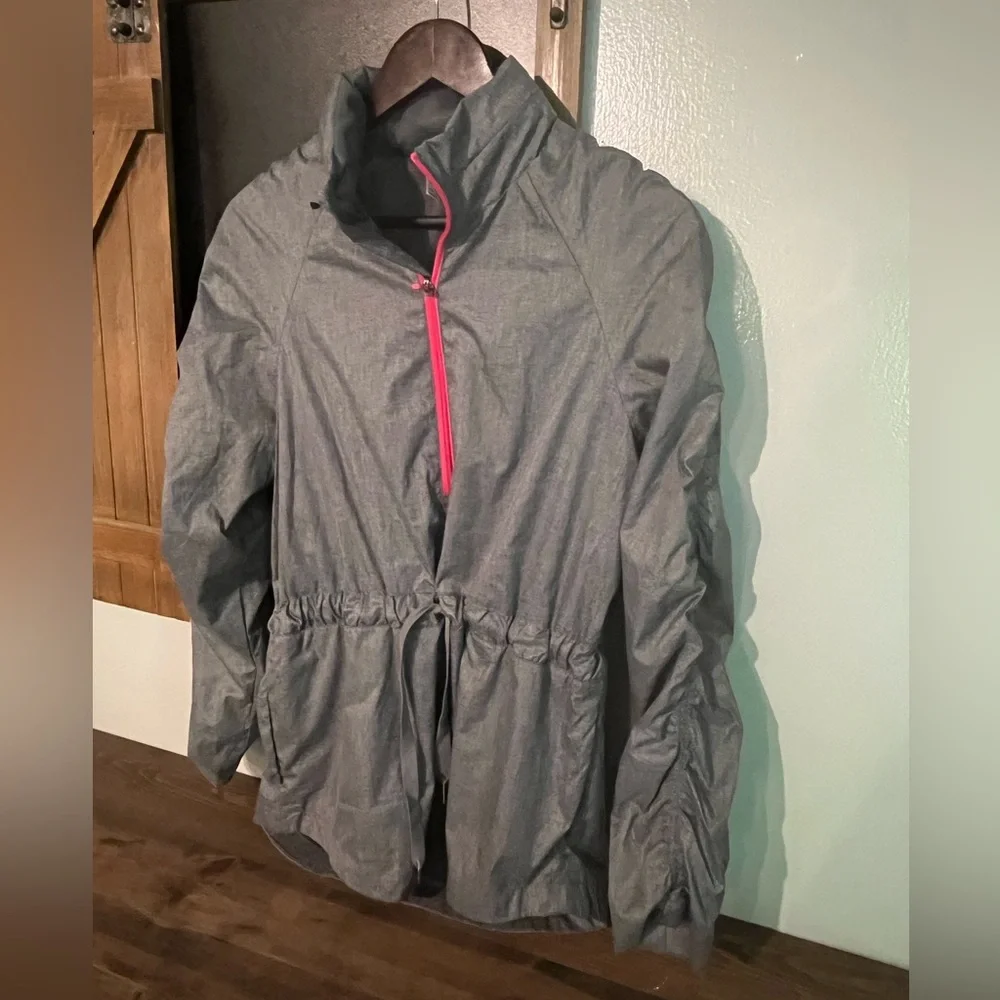 Fabletics Danielle Water Resistant Athletic Jacket Grey‎ & Pink Women's Medium